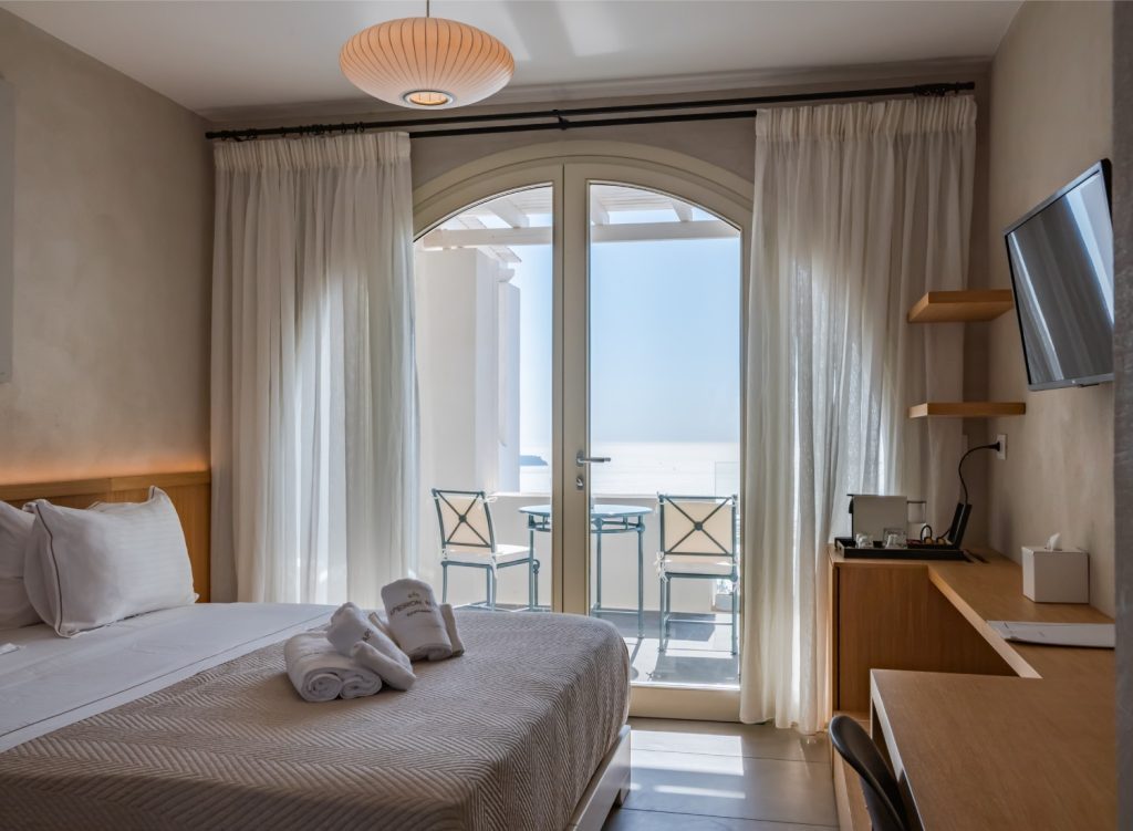 double-caldera-view-room-7.jpg